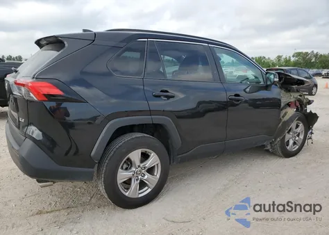 2022 Toyota Rav4 Xle z USA, uszkodzony, nr VIN 2T3W1RFV0NW206758